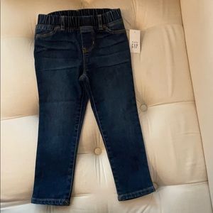 Nwt Baby Gap size 3T jeans with elastic waist